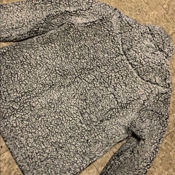 Free Country Fuzz Sweater - Picture 6 of 8